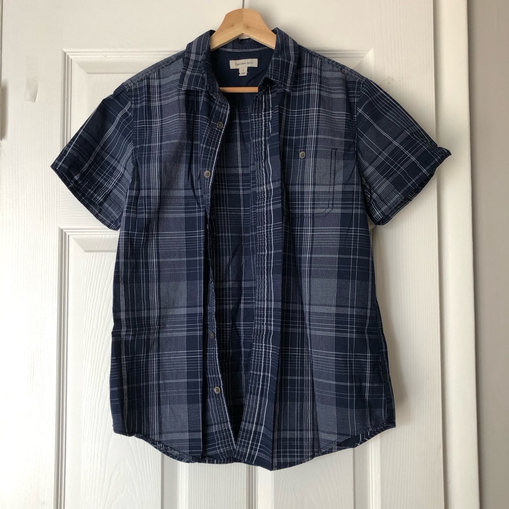 Calvin Klein Jeans Button Down men’s short sleeve shirt blue and white